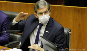 PEC kamikaze dos combustíveis