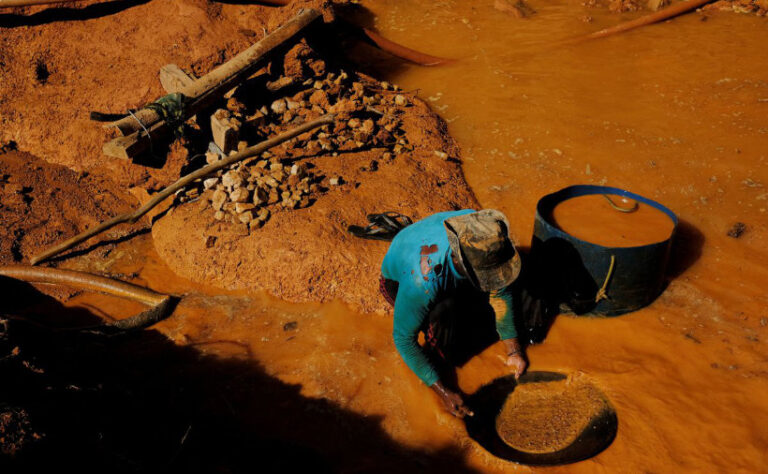 ouro ilegal high techs