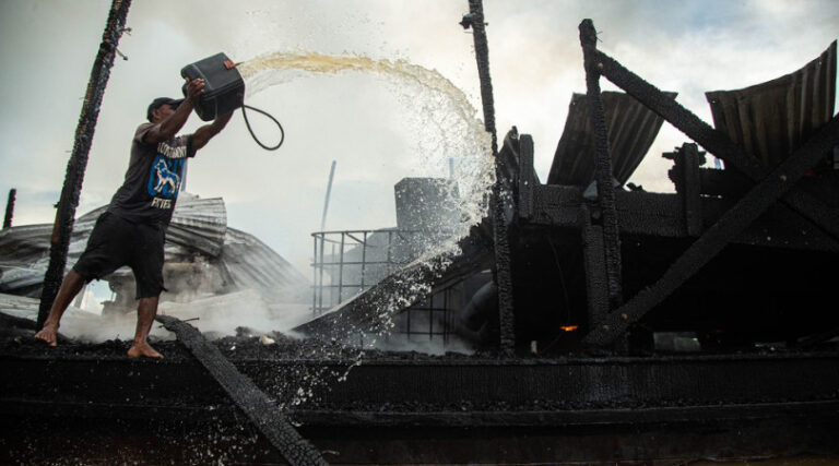 garimpo ilegal equipamento destruídos