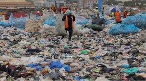 poluição plásticos empress Gana