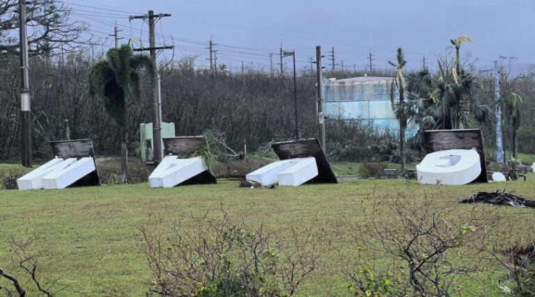 tufão Mawar Guam