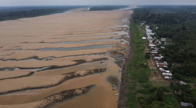 Rio Solimões seco