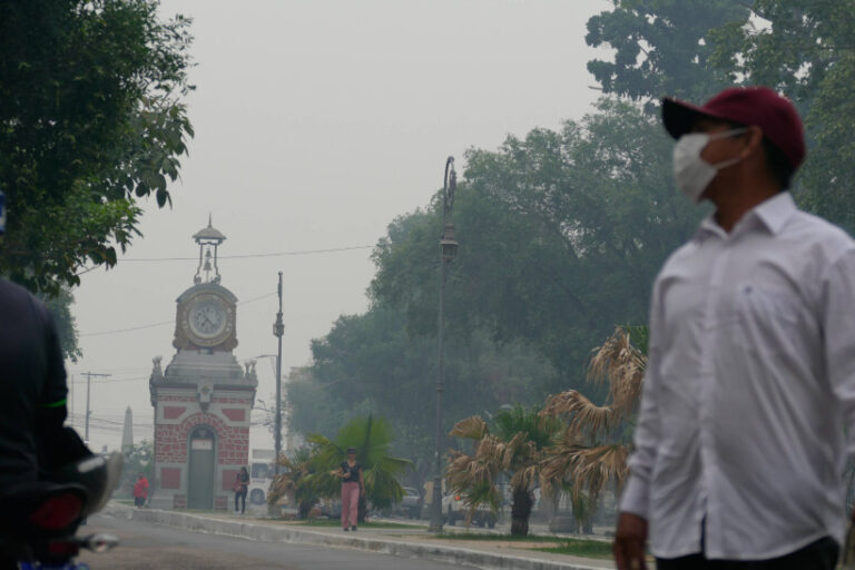 Manaus fumaça queimadas máscaras