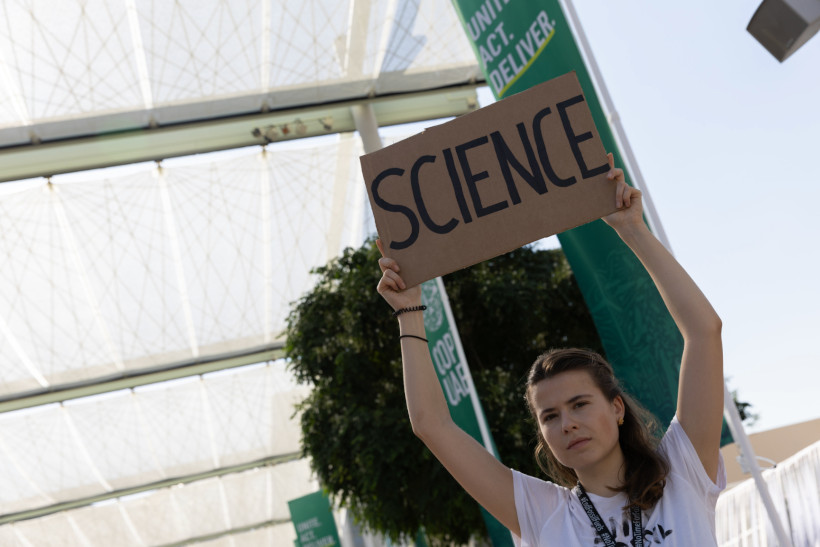 COP28 presidente negacionista