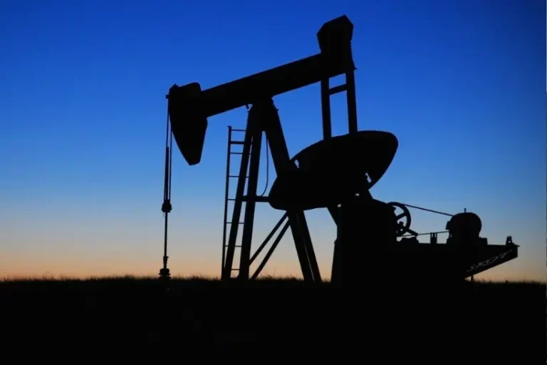 EUA extrai petróleo