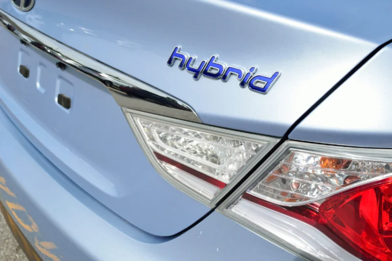 montadoras-brasil-carros-eletricos-híbridos