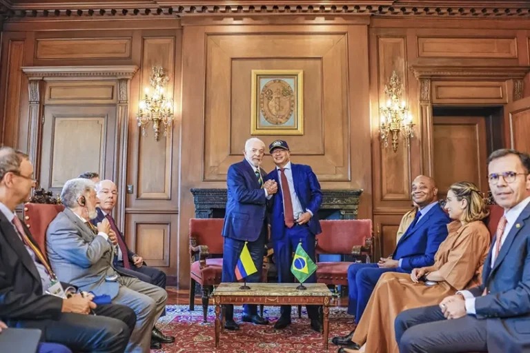 Lula Petro cooperação Brasil Colômbia proteção amazônica