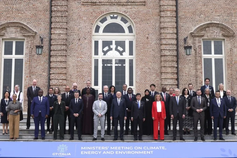 Marina Silva transformar modelo econômico”