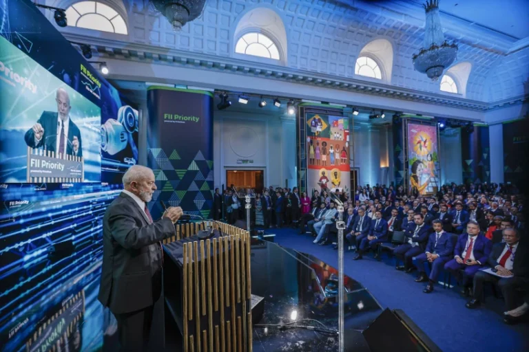 Lula exploração fóssil