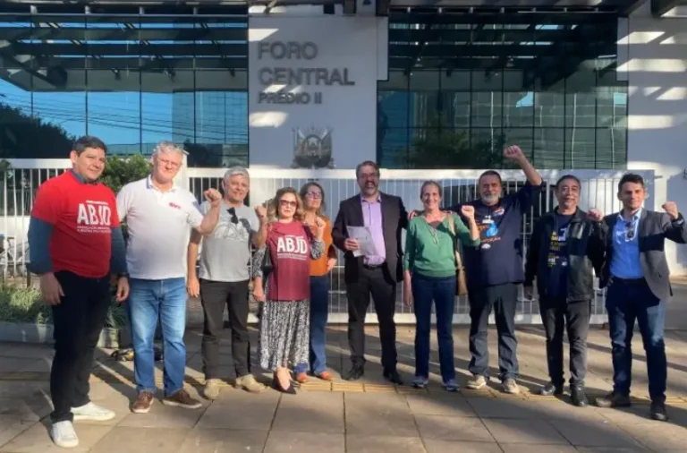 Tragédia climática RS prefeitura Porto Alegre plano antienchentes