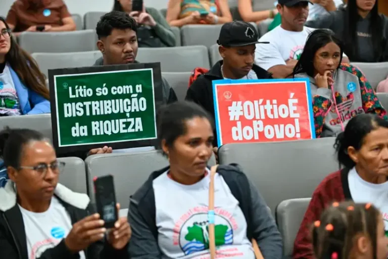 Comunidades Vale do Jequitinhonha violações direitos mineração lítio