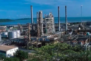 Petrobras negocia recompra refinaria Bahia
