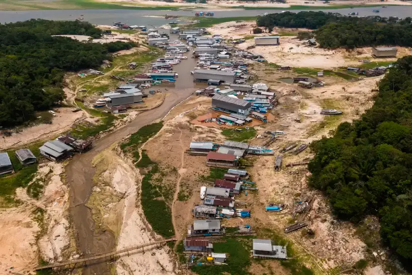 Rios amazônicos baixa histórica pico da estiagem
