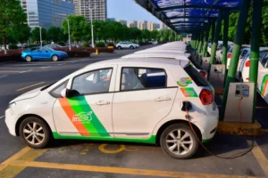 Tarifas europeias carros elétricos alvo denúncia China OMC