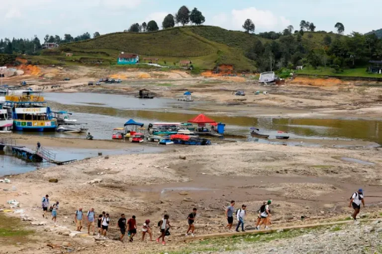 Maior seca em 60 anos racionamento energia Equador