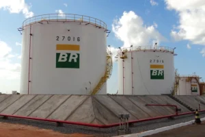 Petrobras investimento combustíveis fósseis baixo carbono
