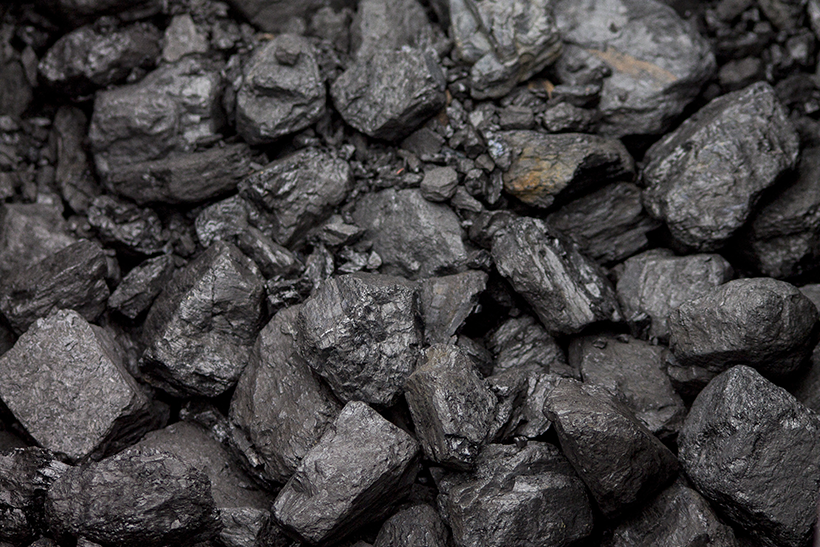 Demanda global por carvão continuará batendo recordes até 2027 IEA