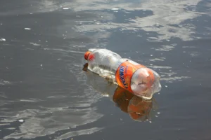 países acordo tratado contra poluição plásticos