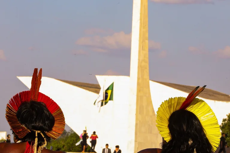 direitos indígenas bancada ruralista congresso