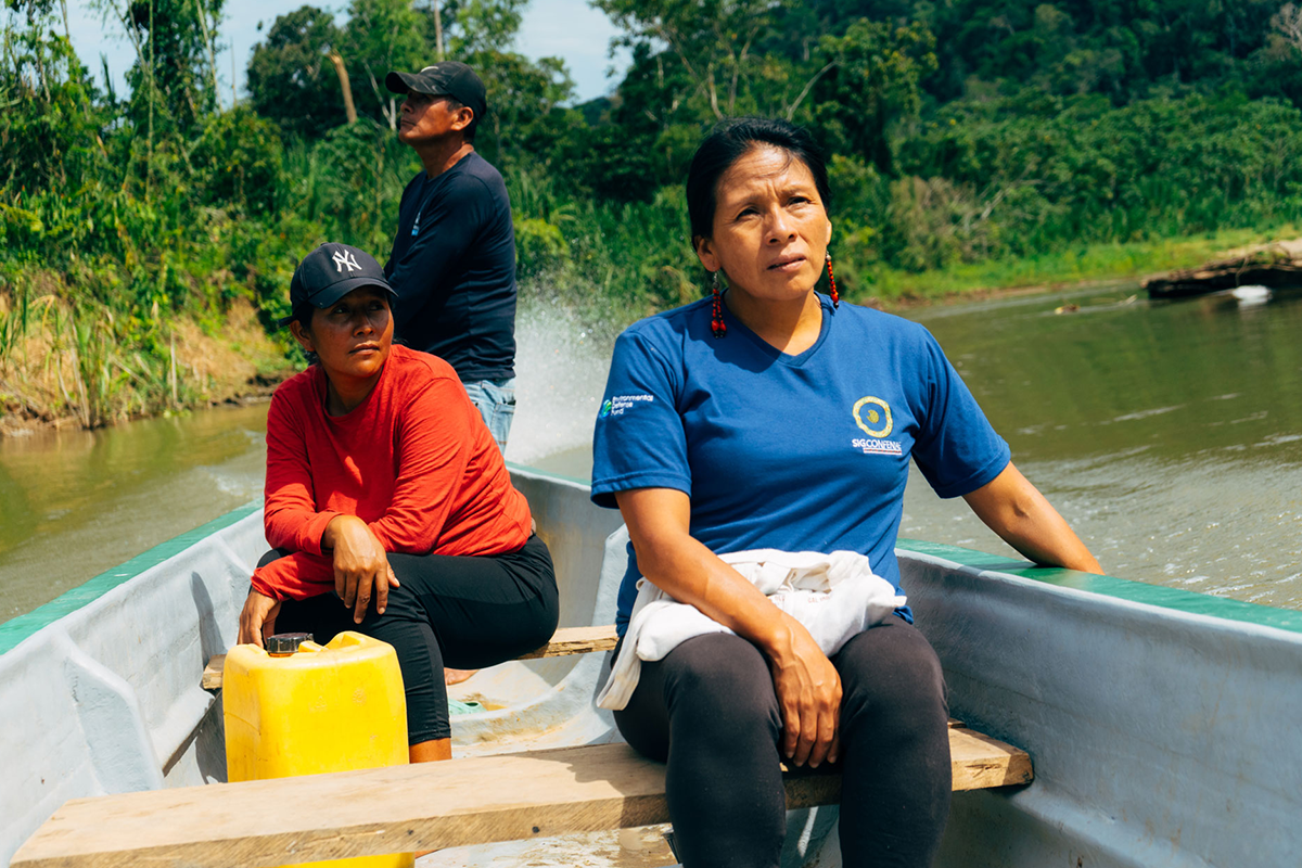 indígenas petroleiras amazônia equatoriana