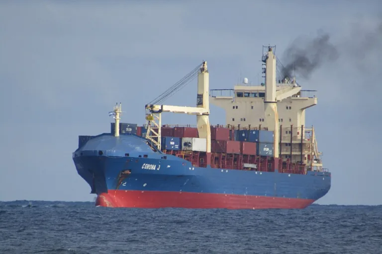 países fecham acordo histórico para descarbonizar navegação