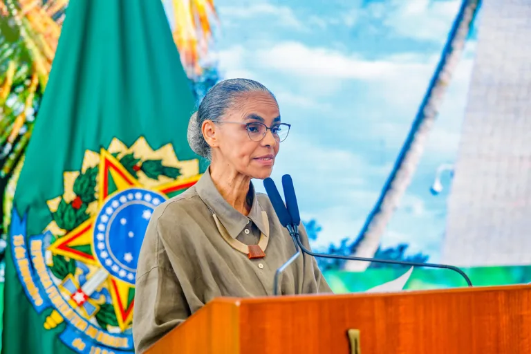 após ataque no senado, marina vai processar valério e rogério