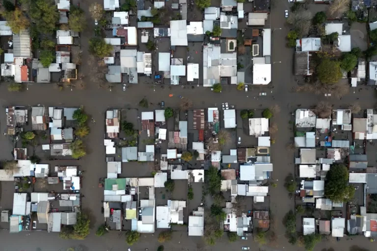 chuvas argentina inundações evacuação 3.000 pessoas