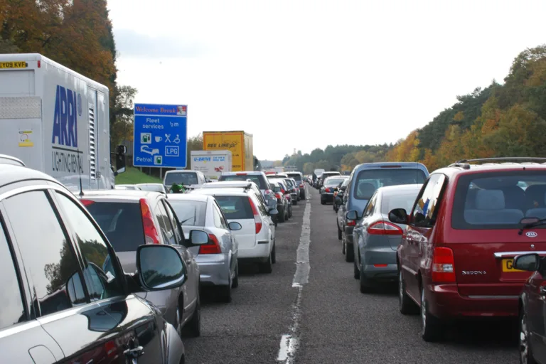 montadoras união europeia poluentes automotivos 2025