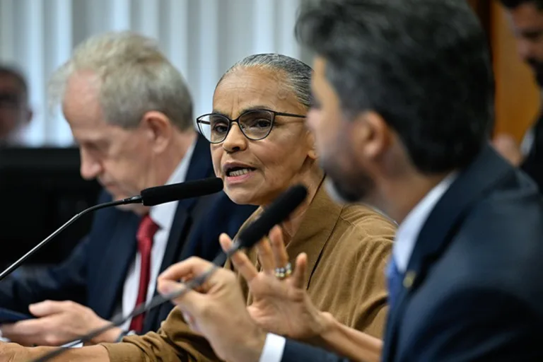 no senado marina afirma que ibama não dificulta apenas cumpre a lei