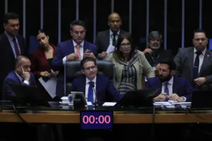 pl da devastação congresso desmonta proteção ambiental e ignora crise climática