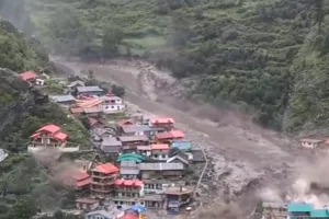 enchente relâmpago desaparecidos Índia