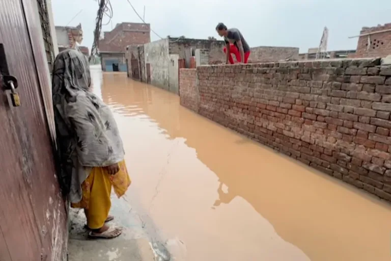 enchentes paquistão