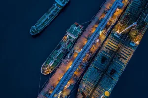 iea aumento oferta petróleo 2025 e 2026