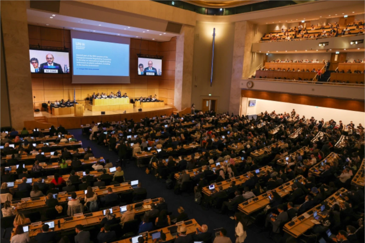 tratado de poluição por plásticos plenária