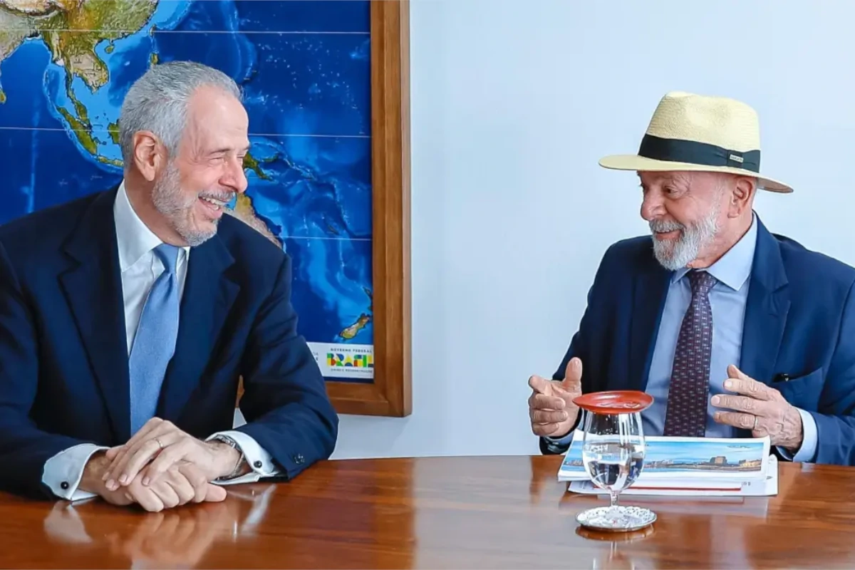 correa do lago e lula na time