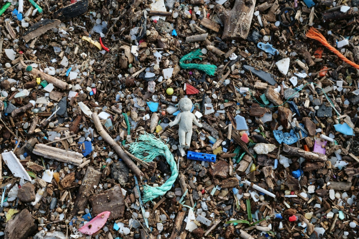 bahia e es poluição microplásticos litoral brasileiro