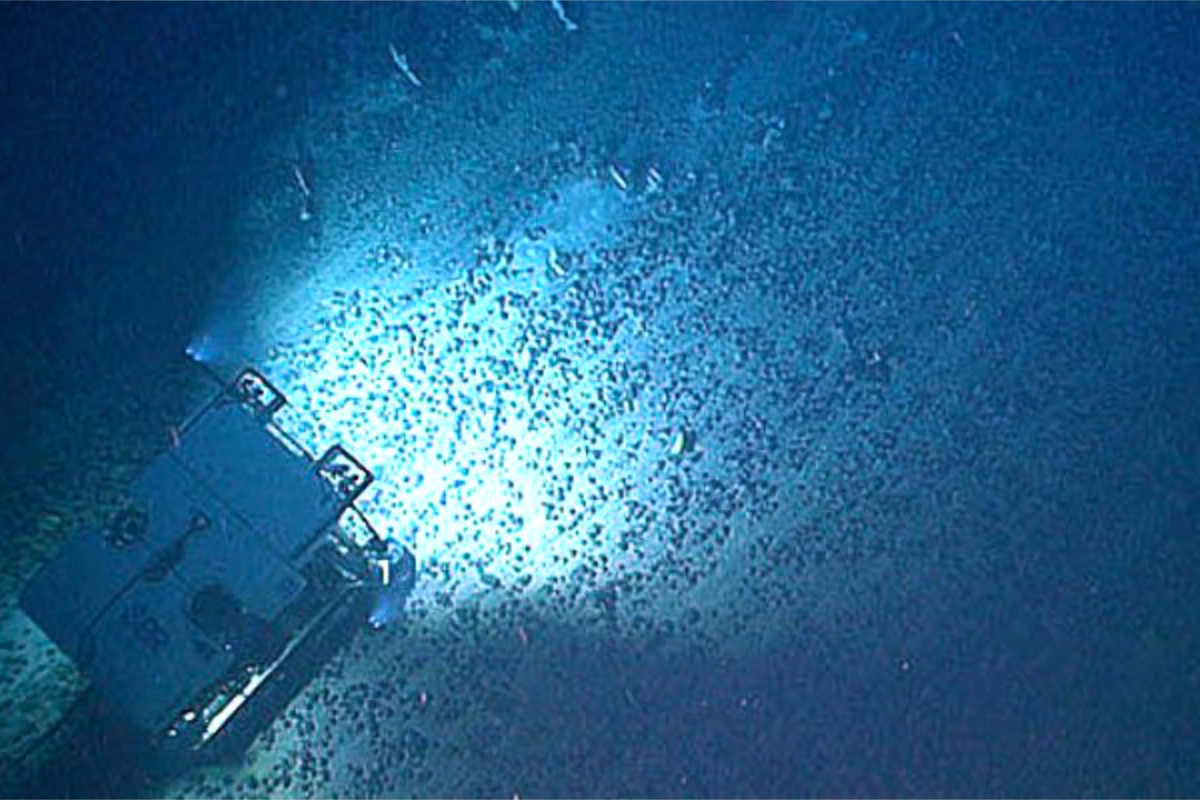 trump mineração fundo do mar águas internacionais