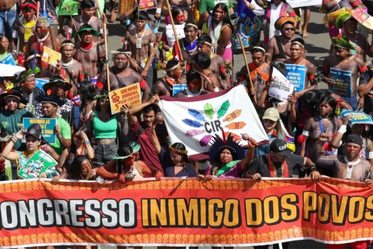 atl marcha indígenas violência congresso