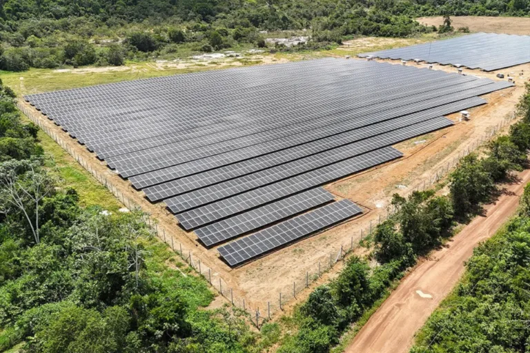 painéis solares amazônia